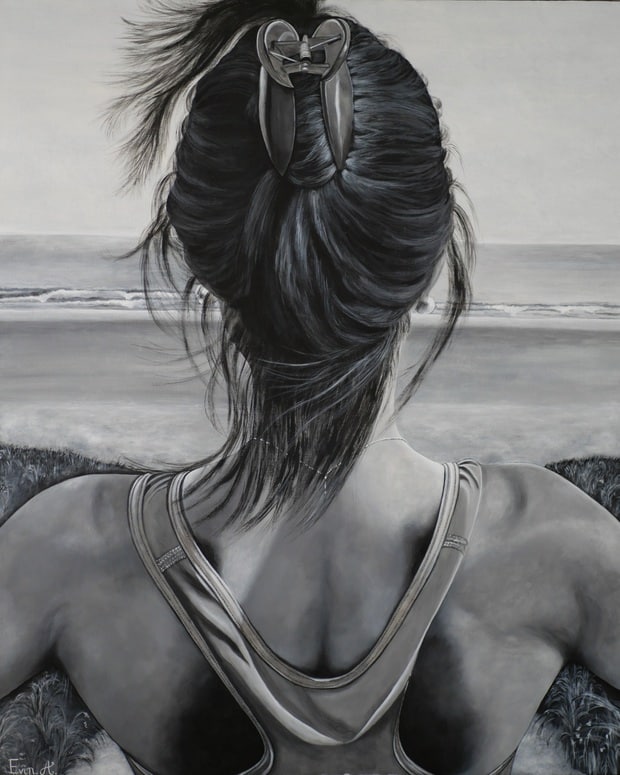 portrait femme de dos noir et blanc
